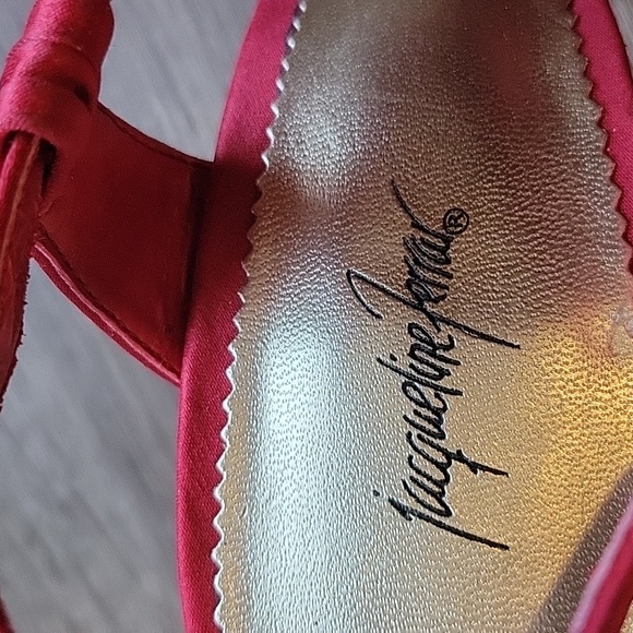 Jacqueline Ferrar Red Satin Heels 👠Size 9 - Picture 3 of 8